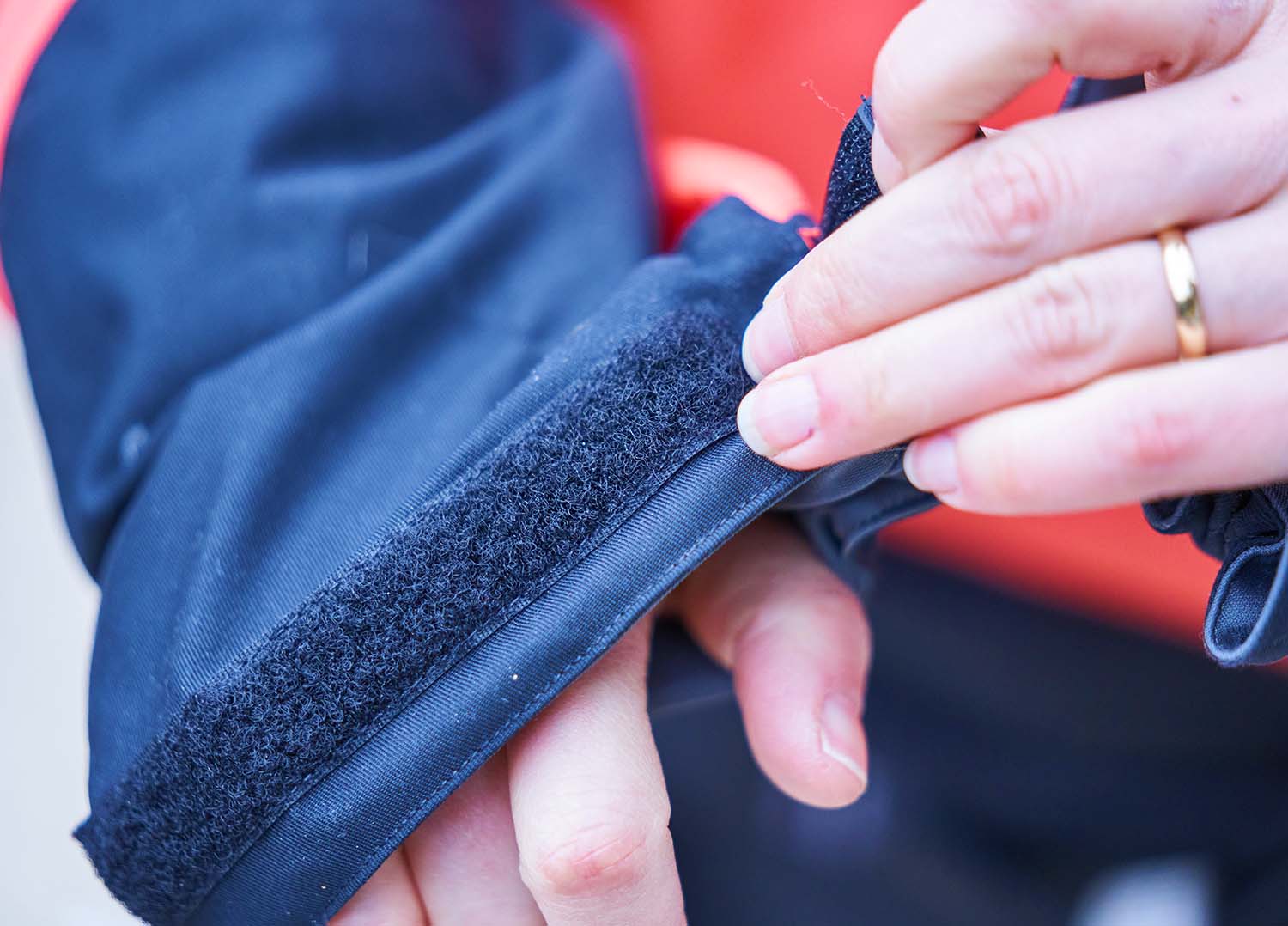 Womens Velez Evo Feature7